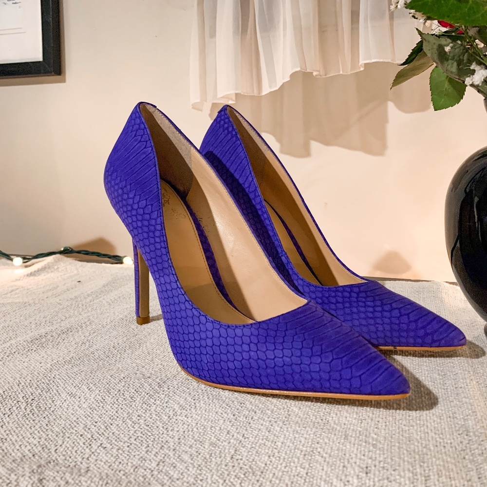 Vince Camuto Blue Embossed High Heel Pumps 7.5
